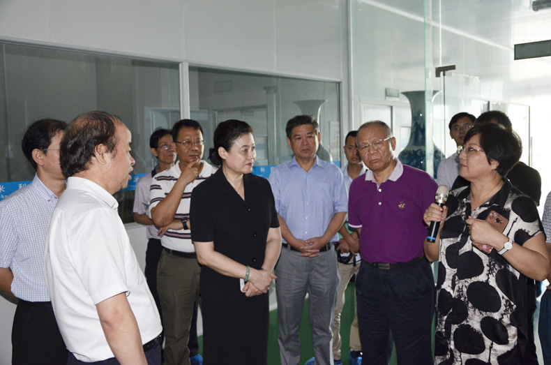 海南省人大常委會教科文衛工委執法檢查小組到三亞百泰指導工作